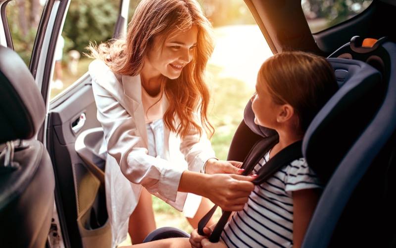 Seggiolino auto: normativa, tipologia e quale scegliere e fino a che età