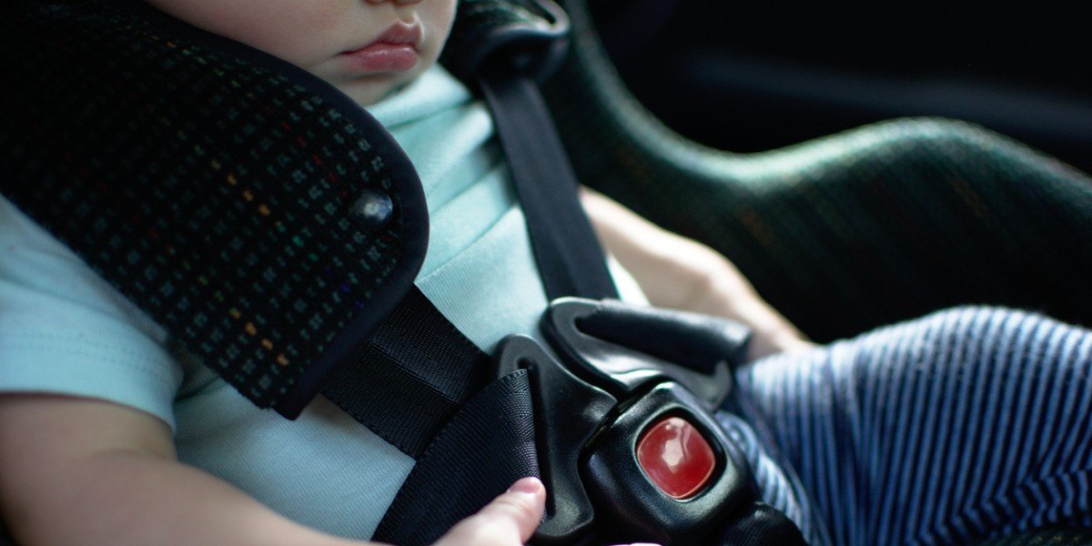 Seggiolino auto per bambini: la normativa e i migliori